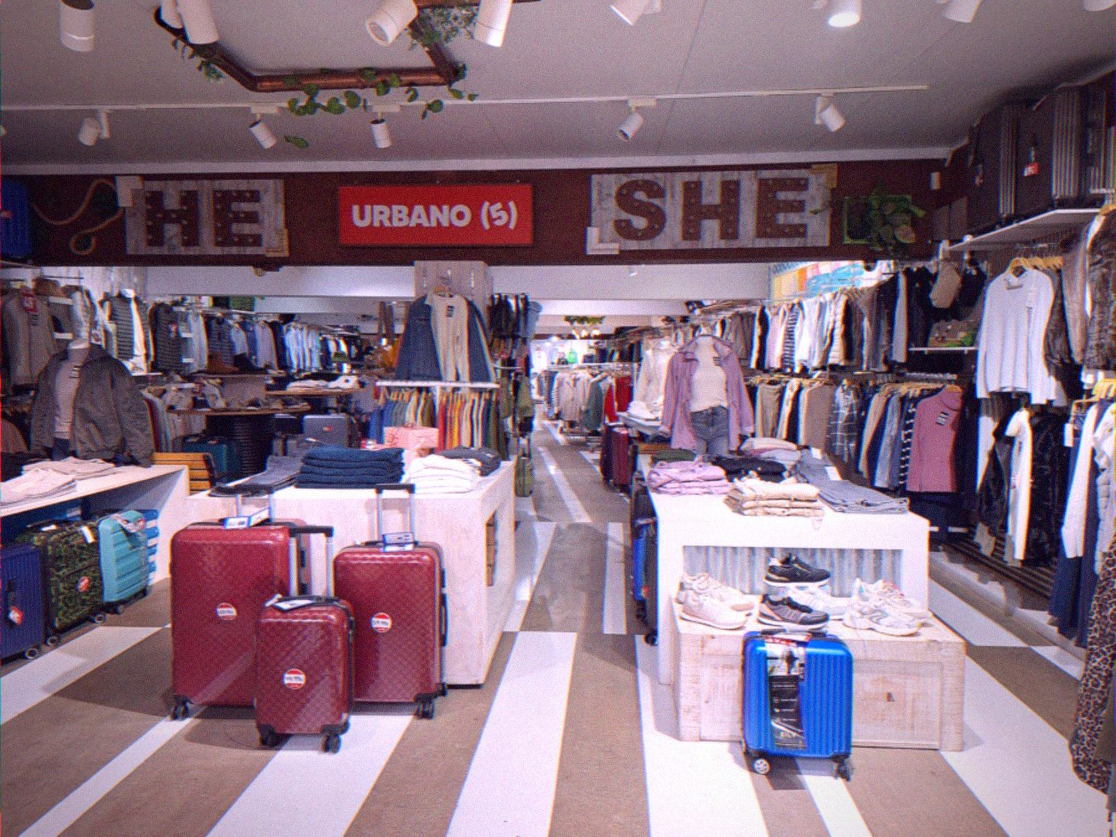 NINGUNA MARCA DE LA REGIÓN VENDE EN LA REGIÓN. LOOKEAR LATAM
